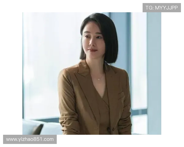 左小青：荧屏上的温婉力量，时光雕刻的东方韵致